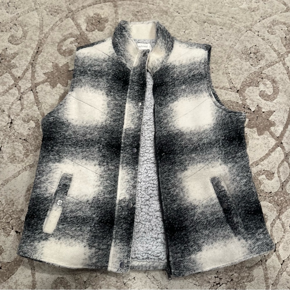 Sherpa-Lined Black & Cream Gradient Vest